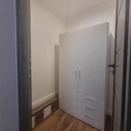 Hotel Giruliai - Private Entrance *